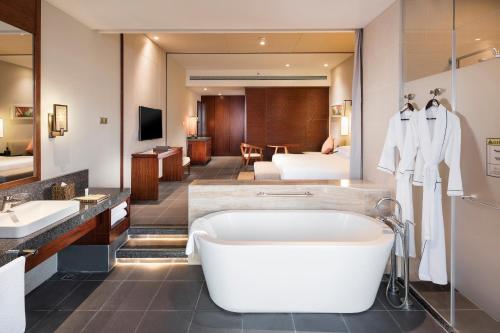 Photo - Hilton Sanya Yalong Bay Resort & Spa