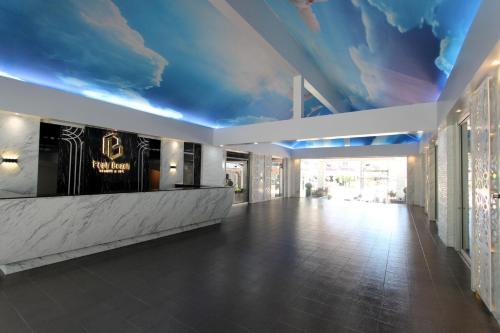 Lobi, Pooh Beach Resort & Spa in Pattaya