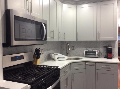 Cozy Canarsie Getaway Brooklyn NY in Brooklyn, USA