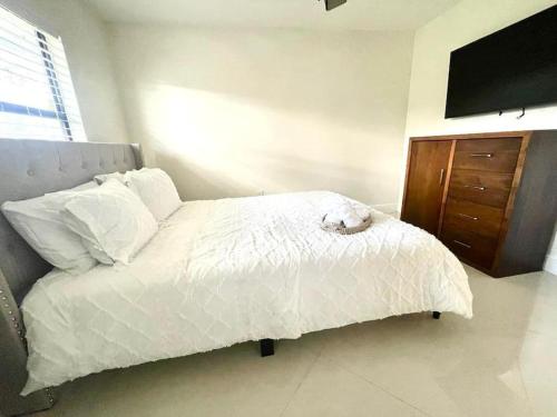 Stylish 3/2 getaway! Near Theme Parks! Stylish 3/2 getaway! Near Theme Parks!