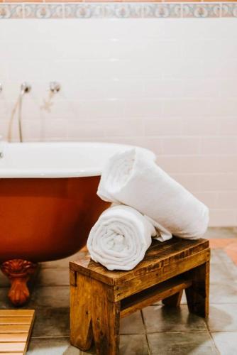 Удобства, 'Wilpine' Poolside Country Luxury near Town in Budgee Budgee