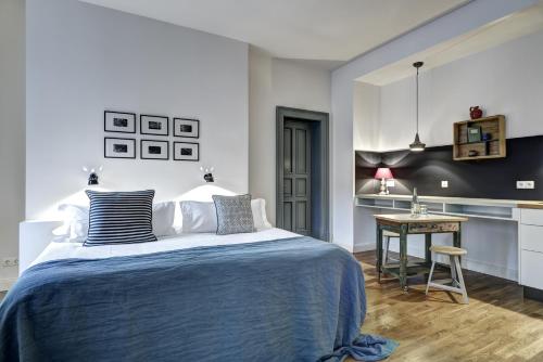 Gorki Apartments Room Type - Studio Apartment - 2A