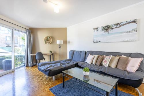 Sunny South Perth Apartment - EXECUTIVE ESCAPES