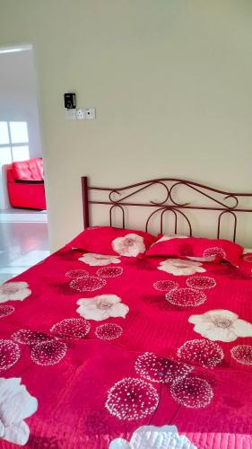 Homestay Dena Moon Inn in ตุมปัต