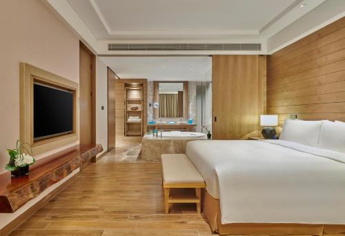 DoubleTree by Hilton Shanwei