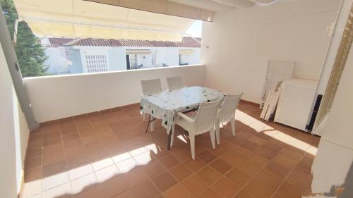  Islantilla-Apartamento con piscina y garaje en primera línea de playa in Isla Cristina