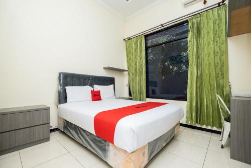 Standard Double Room image 10