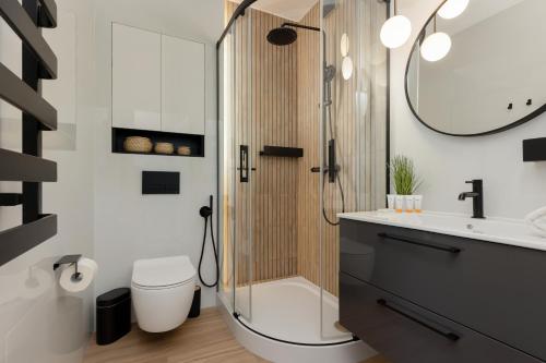 Ванна кімната, Warsaw Piaseczno Stylish Apartment by Noclegi Renters in Пясечно
