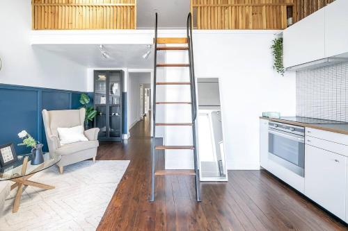 'Made in Sydney' Chic Shop Conversion with Courtyard - image 2