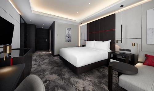 Hilton Belgrade near Nikola Tesla muuseum