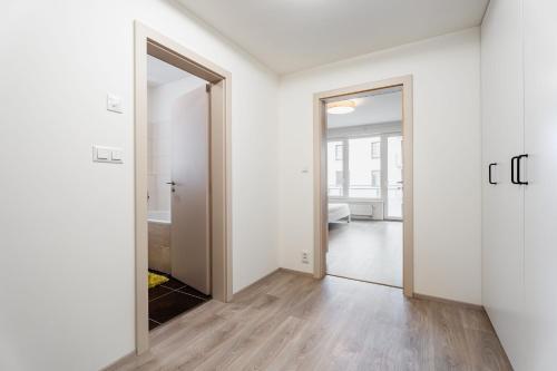 AuriApartments Liben novy byt 1kk s garazi in Prague 14