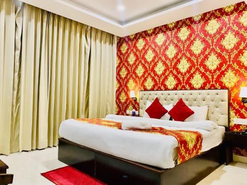 Blueberry Hotel zirakpur-A Family hotel with spacious and hygenic rooms