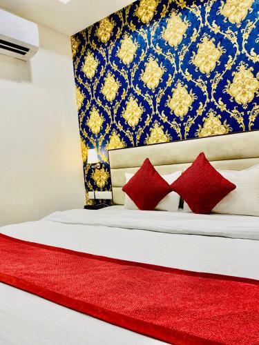 Blueberry Hotel zirakpur-A Family hotel with spacious and hygenic rooms