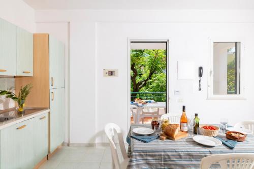 Dapur, Baia Degli Aranci Suite & Apartments in Vieste