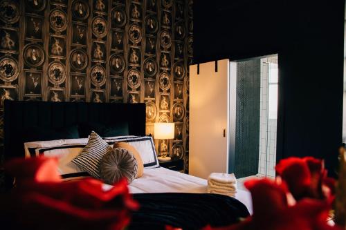 Rooms of Renown - The Panaretto Parlour in Leeton