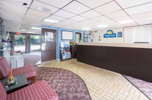 Days Inn by Wyndham Hicksville Long Island in Hicksville, USA