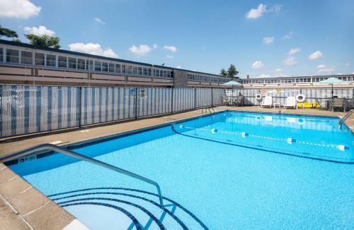Days Inn by Wyndham Hicksville Long Island in Hicksville, USA