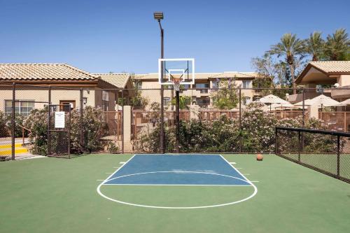 Hilton Vacation Club Scottsdale Villa Mirage - image 5