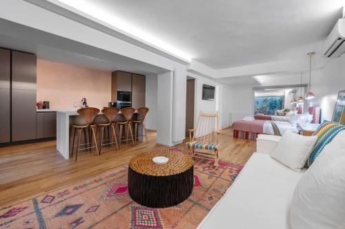 Luxury stay with garden, US embassy, Ateny