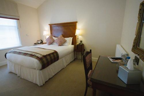 489682086 The Falcon Hotel