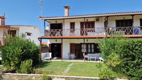 Halkidiki, Family house to enjoy by the beach