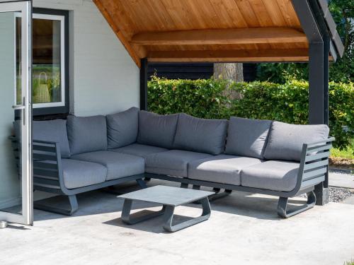  Holiday home in Kerkdriel with roofed terrace in Kerkdriel