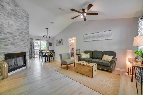 4 Mi To Dtwn! Tallahassee Home W/ Private Deck - Tallahassee, FL