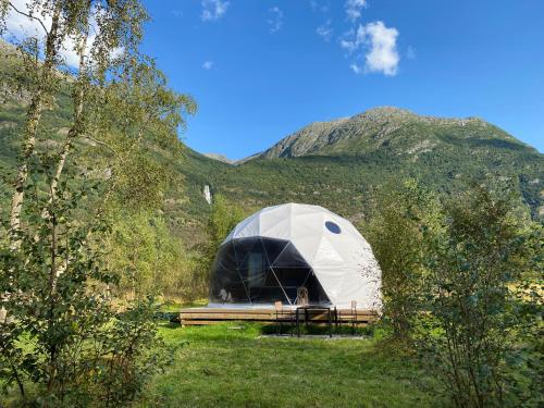 Olden Glamping - Hotel - Stryn