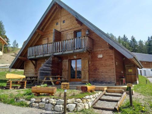 Chalet La Joue du Loup, 3 pièces, 7 personnes - FR-1-504-70