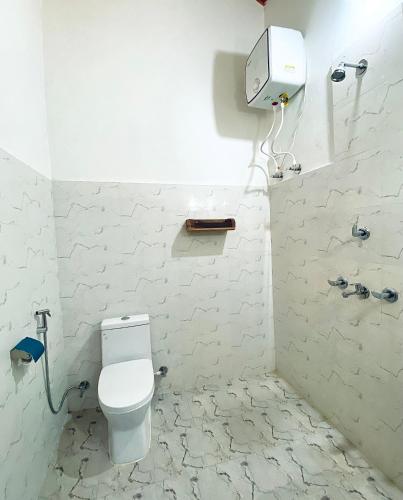 Bathroom, Bardia Eco Friendly Homestay in Thakudwara