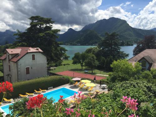 Skats, Hotel du Lac in Talloires-Montmin