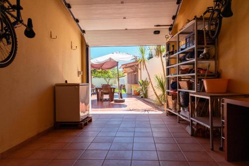 Retiro da Atafona Beach Pool House Yellow in Murtosa