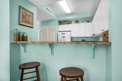 Summit at Tops'l 212 at RealJoy - image 2