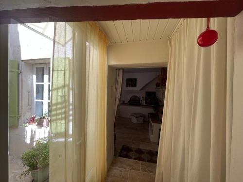 Appartement complet - Salles sous Bois in Salles-sous-Bois