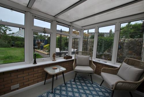 Iekārtas, Carpenters Cottage- coastal stay with garden in Pittenweem