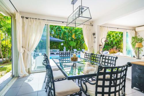 Villa Cava - Welkeys in Baie-Mahault