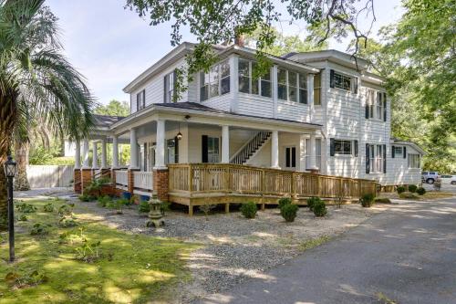 Charming Thomasville Getaway Walk to Downtown! in Thomasville (Georgia)