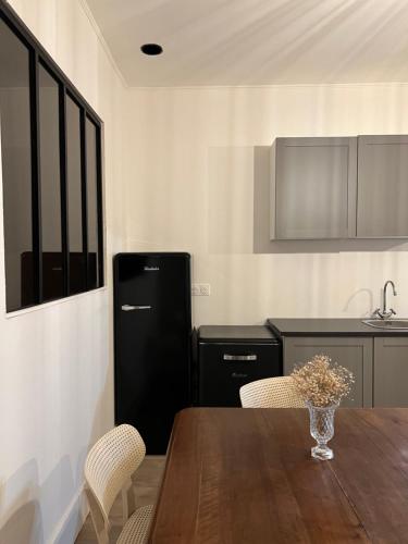 La Verrière - Chambre d'hôtes et gîte de charme (La Verriere - Chambre d'hotes et gite de charme) in Poligny