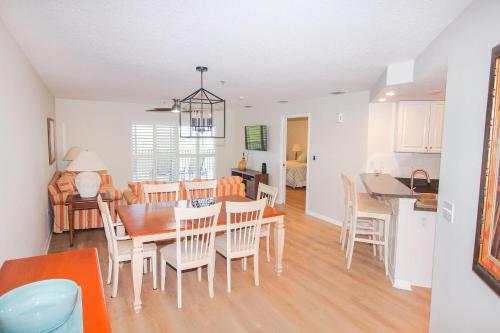 Oceanwalk 9-506 in New Smyrna Beach, USA