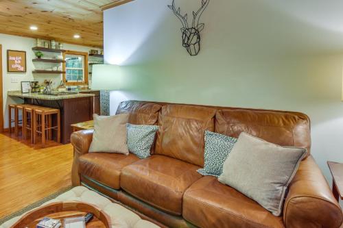 Lakemont Vacation Rental with Screened-In Porch! in Lakemont, USA