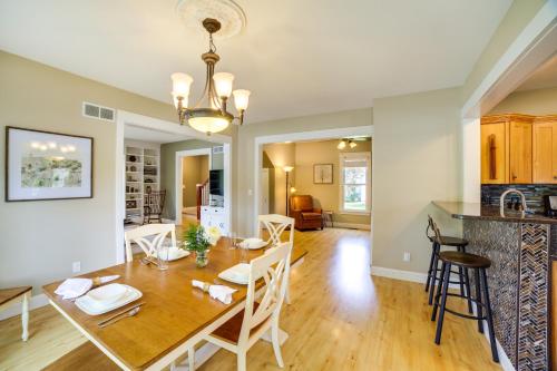 Charming Chesterton Home with Idyllic Location! in เชสเตอร์ตัน (IN)