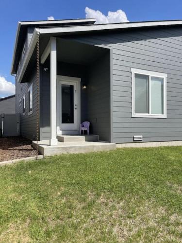 Post Falls Hideaway New 4 Bedroom Home Short Term