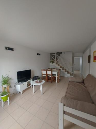 2 bedrooms, 4 beds