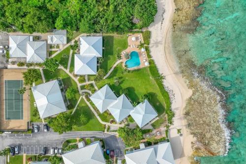 Renovated, Oceanfront 2bd Seven Mile Beach Condo with amazing views, George Town (Foto 6)