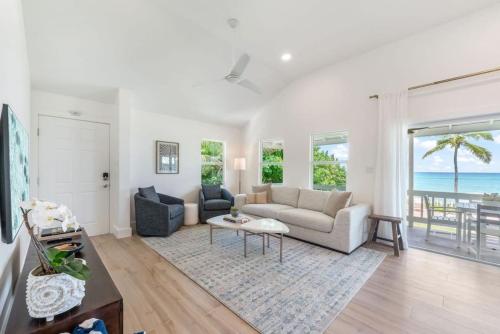 Renovated, Oceanfront 2bd Seven Mile Beach Condo with amazing views, George Town (Foto 9)