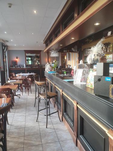 Hotel Aux Bons Amis in 拉納維萊特