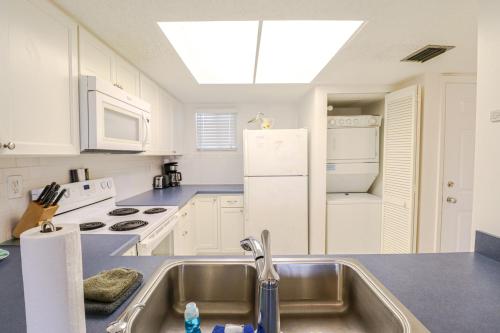 Ocean Village Club K26 - image 40