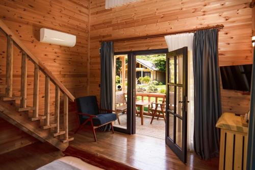 2 bedrooms, 3 beds