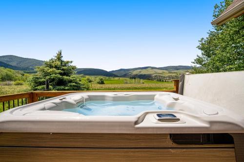 Churchill IC Ranch in Gallatin Gateway, USA