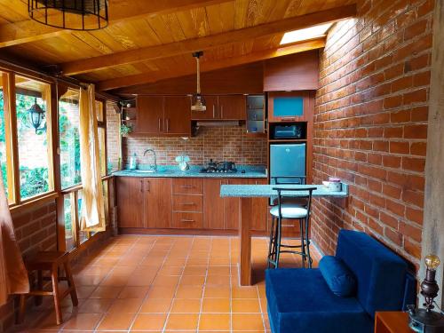 Casa y Flores, Baños